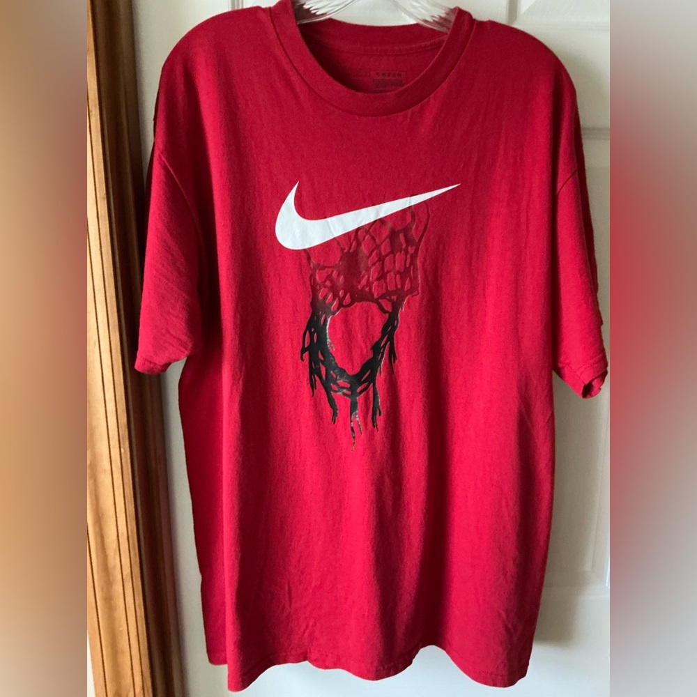 Nike Men's T-Shirt